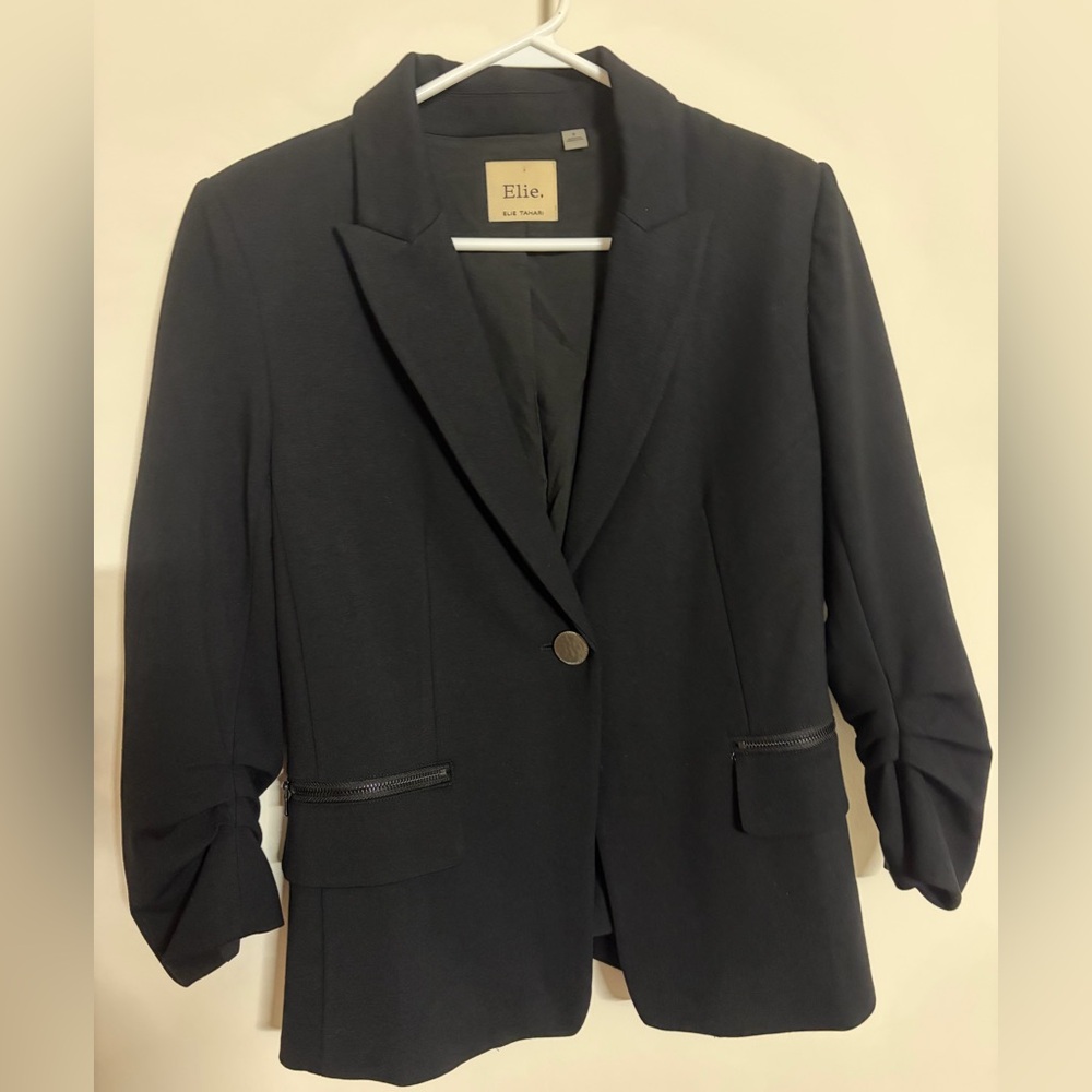 Elie Tahari Classic Black Blazer